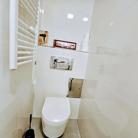 Apartment Terrace-view For Business&leisure, Free Parking, Near Metro, Gym *