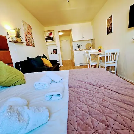 Apartment Terrace-view For Business&leisure, Free Parking, Near Metro, Gym *