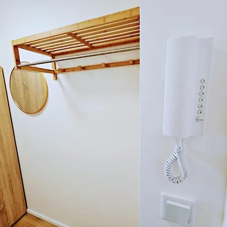 Live-inn Cozy For 1-4 Guests, 20 Mins To Center, Lift, Gym, Reception, Parking, Roof Terrace, Game & Party Prague