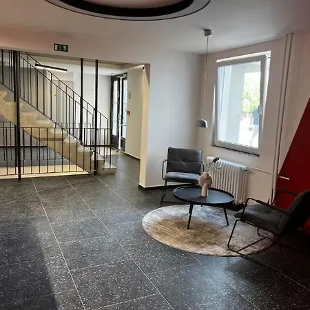 Terrace-view For Business&leisure, Free Parking, Near Metro, Gym Apartment *
