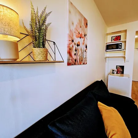Terrace-view For Business&leisure, Free Parking, Near Metro, Gym *