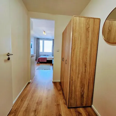 Apartment Terrace-view For Business&leisure, Free Parking, Near Metro, Gym Prag