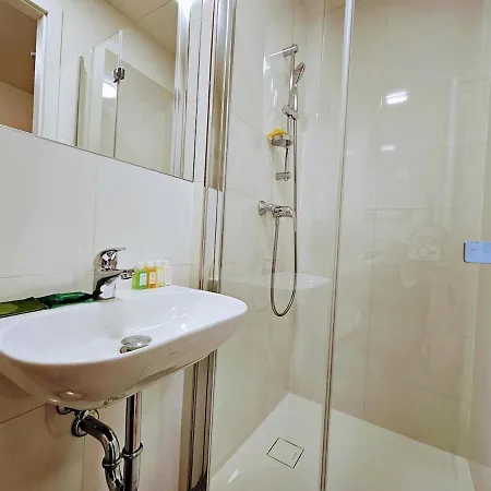 Terrace-view For Business&leisure, Free Parking, Near Metro, Gym *
