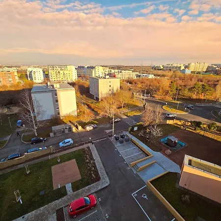Apartment Terrace-view For Business&leisure, Free Parking, Near Metro, Gym Prag