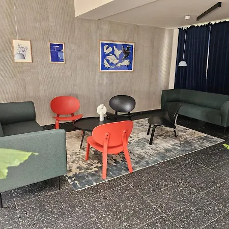Terrace-view For Business&leisure, Free Parking, Near Metro, Gym Apartment