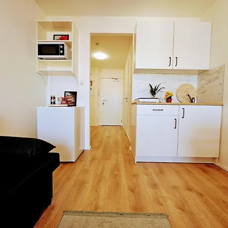 Terrace-view For Business&leisure, Free Parking, Near Metro, Gym Apartment *