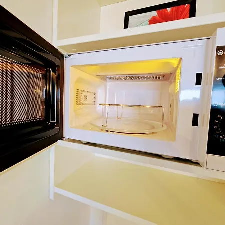 Apartment Live-inn Cozy For 1-4 Guests, 20 Mins To Center, Lift, Gym, Reception, Parking, Roof Terrace, Game & Party Prague
