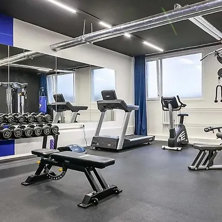 Terrace-view For Business&leisure, Free Parking, Near Metro, Gym Apartment *
