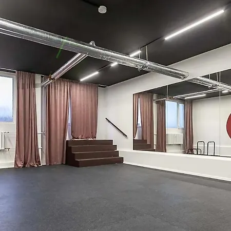 Apartment Terrace-view For Business&leisure, Free Parking, Near Metro, Gym