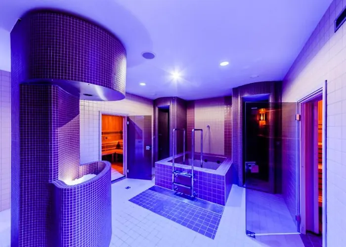 Terrace-view For Business & Leisure, Free Parking, Near Metro, Gym *