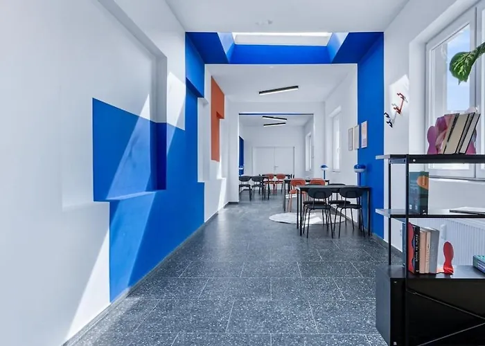 Terrace-view For Business & Leisure, Free Parking, Near Metro, Gym דירה פראג