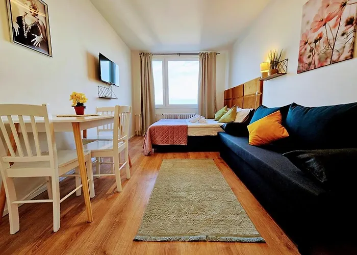 Terrace-view For Business & Leisure, Free Parking, Near Metro, Gym דירה