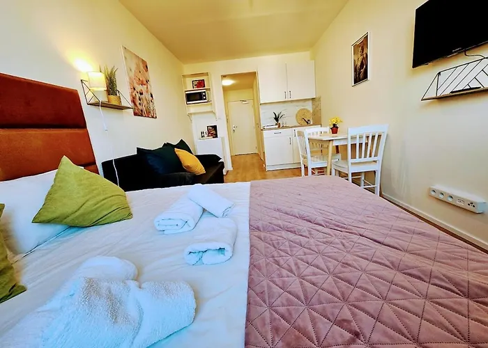 דירה Terrace-view For Business & Leisure, Free Parking, Near Metro, Gym *