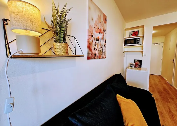 Terrace-view For Business & Leisure, Free Parking, Near Metro, Gym *