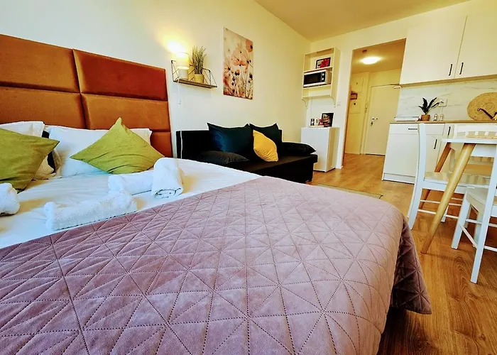 Terrace-view For Business & Leisure, Free Parking, Near Metro, Gym *