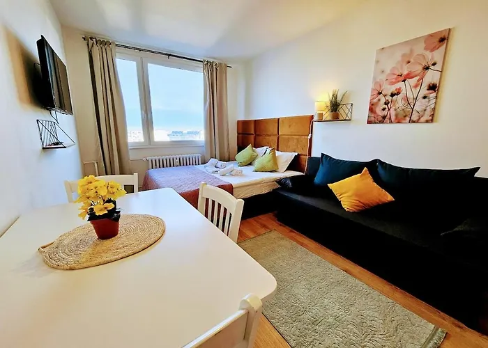 דירה Terrace-view For Business & Leisure, Free Parking, Near Metro, Gym