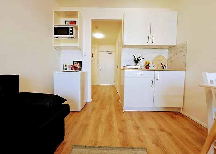 Terrace-view For Business & Leisure, Free Parking, Near Metro, Gym דירה *
