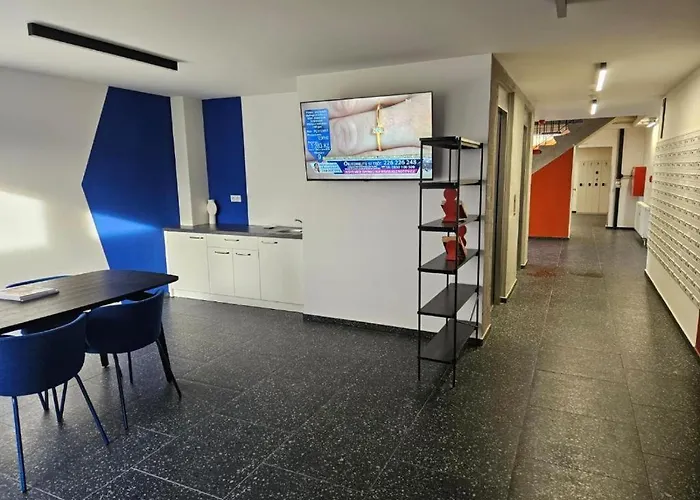 Terrace-view For Business & Leisure, Free Parking, Near Metro, Gym * פראג