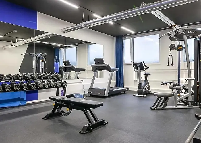 Terrace-view For Business & Leisure, Free Parking, Near Metro, Gym דירה *
