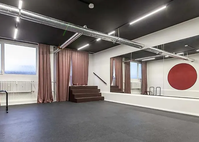 דירה Terrace-view For Business & Leisure, Free Parking, Near Metro, Gym